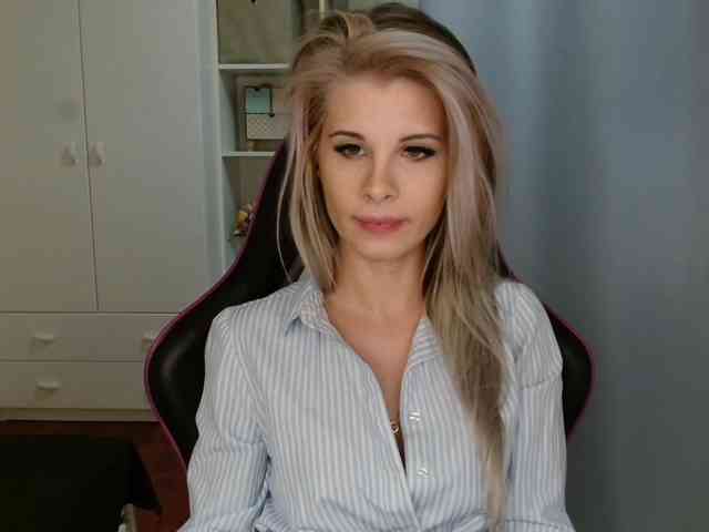 KristineNatural webcam