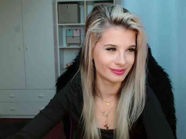 KristineNatural webcam