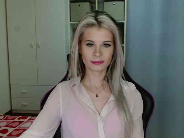KristineNatural webcam