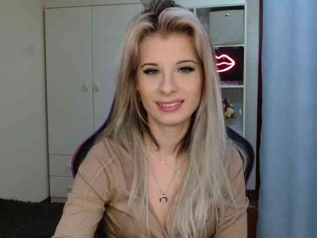 KristineNatural webcam