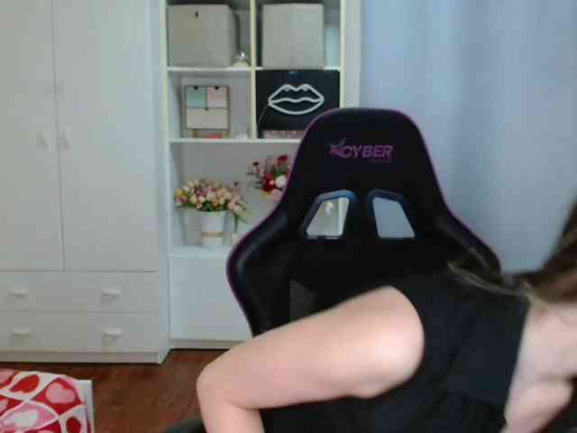 KristineNatural webcam