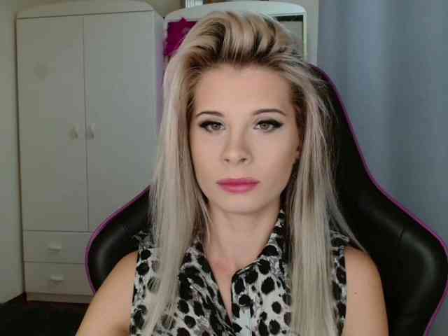 KristineNatural webcam