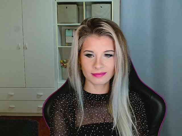 KristineNatural webcam