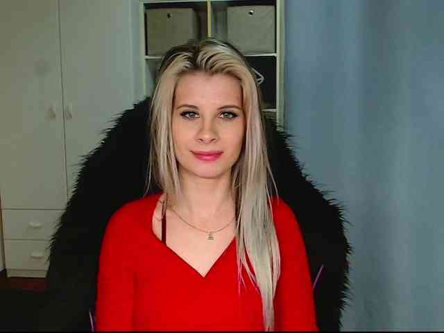 KristineNatural webcam