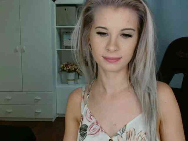 KristineNatural webcam