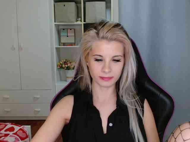 KristineNatural webcam