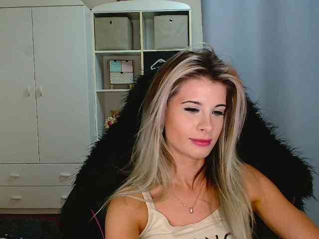 KristineNatural webcam