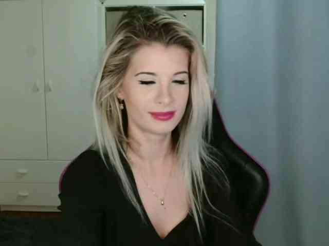 KristineNatural webcam