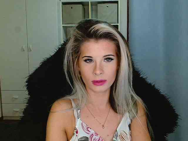 KristineNatural webcam