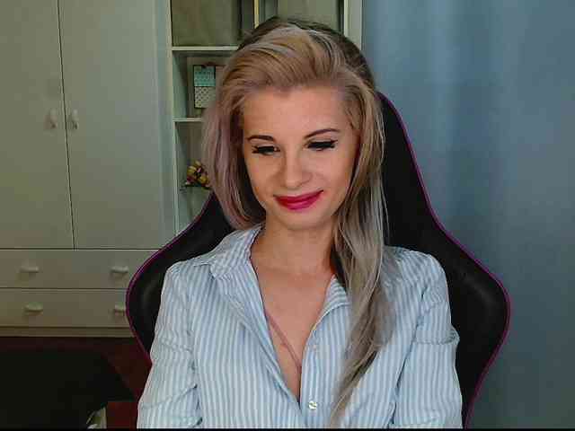 KristineNatural webcam