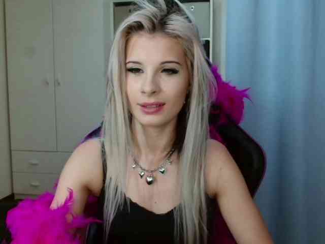 KristineNatural webcam