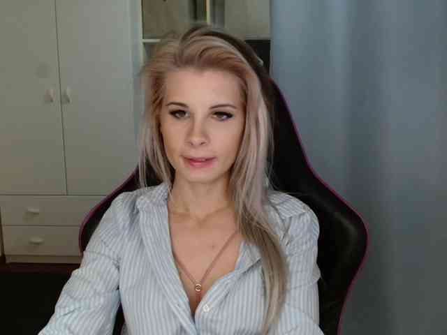 KristineNatural webcam