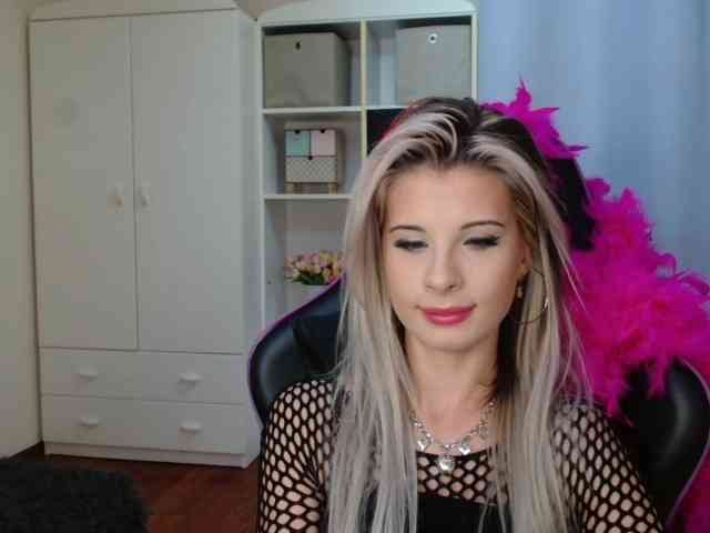 KristineNatural webcam