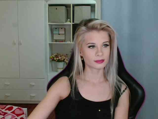 KristineNatural webcam