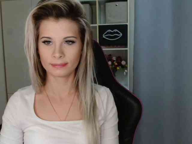 KristineNatural webcam