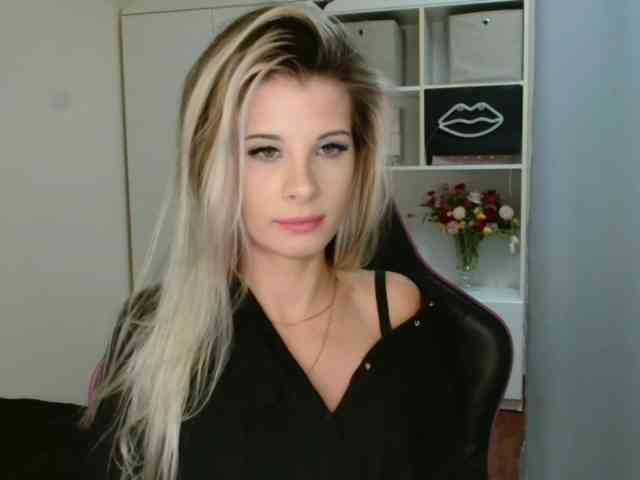 KristineNatural webcam