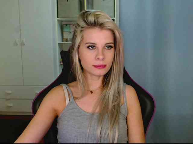 KristineNatural webcam