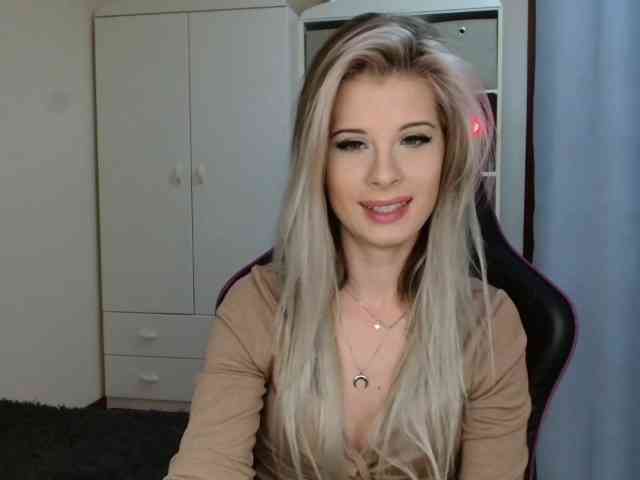 KristineNatural webcam