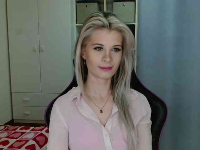 KristineNatural webcam