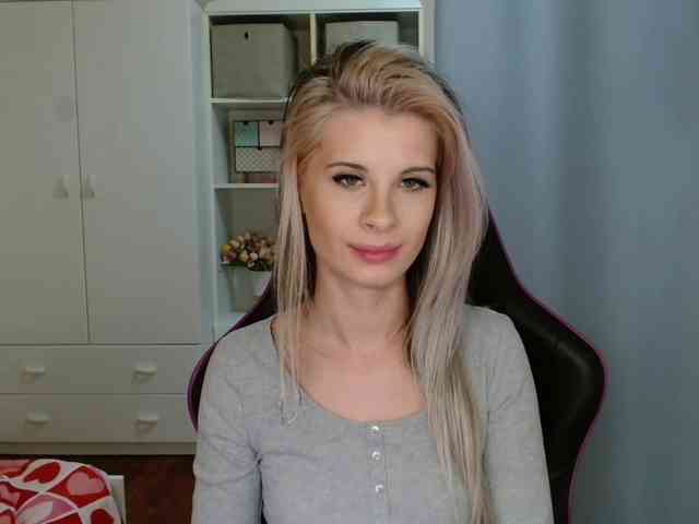 KristineNatural webcam