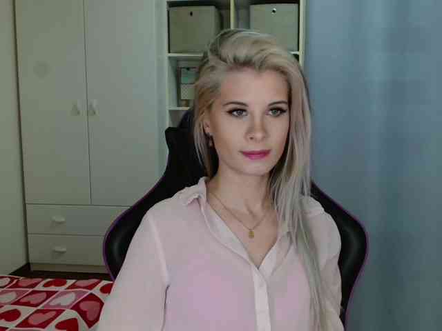 KristineNatural webcam