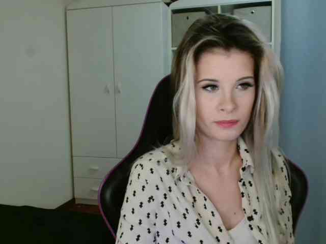 KristineNatural webcam