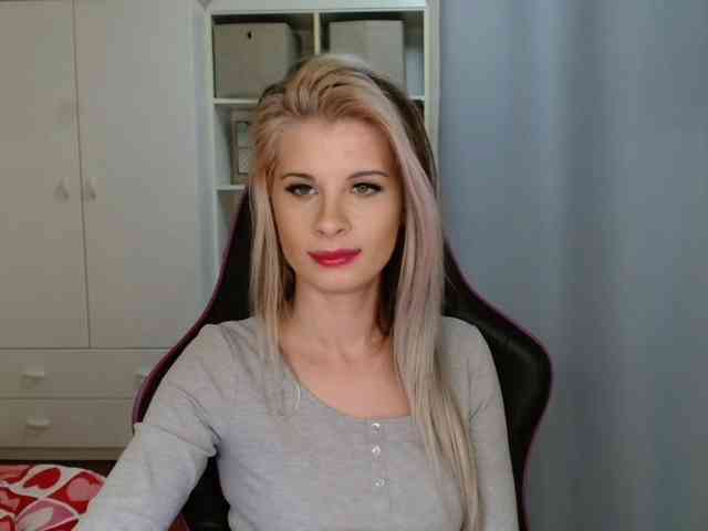 KristineNatural webcam