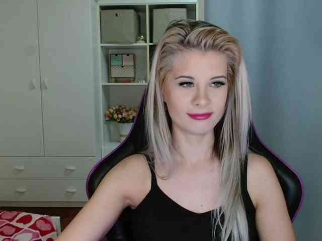 KristineNatural webcam