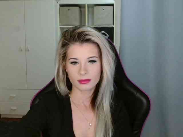 KristineNatural webcam