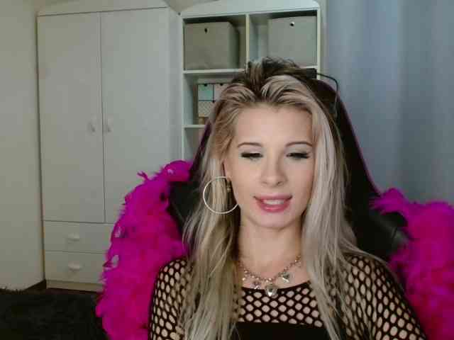 KristineNatural webcam