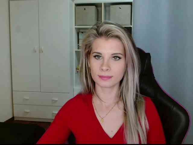 KristineNatural webcam