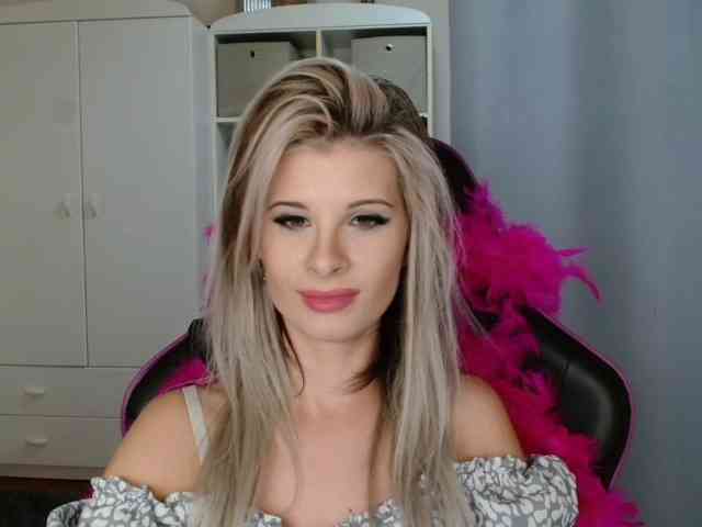KristineNatural webcam