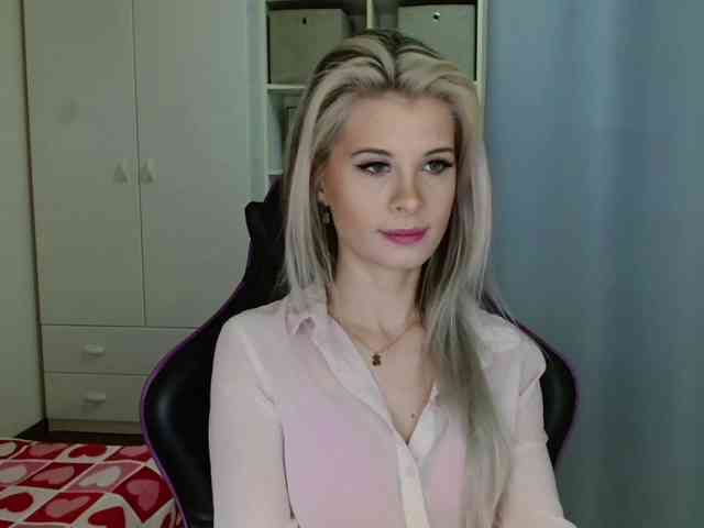 KristineNatural webcam