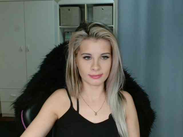 KristineNatural webcam