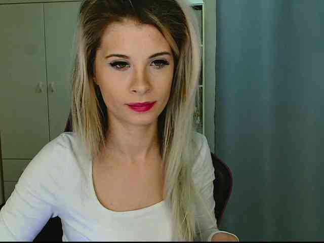 KristineNatural webcam