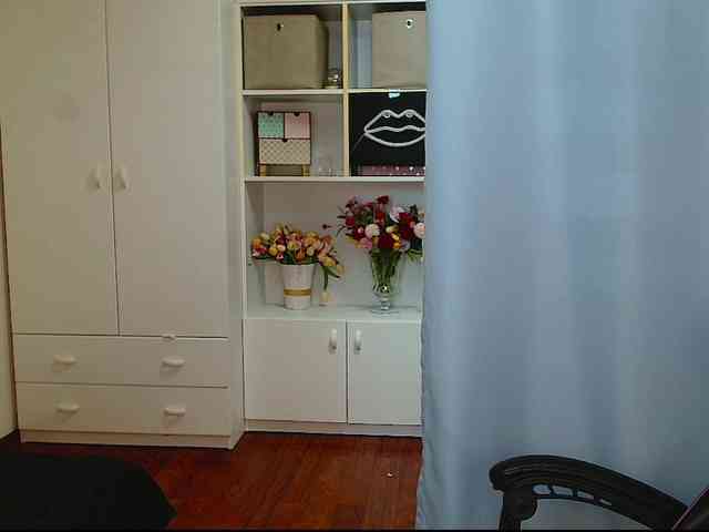 KristineNatural webcam