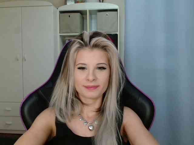 KristineNatural webcam