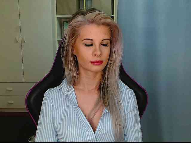 KristineNatural webcam