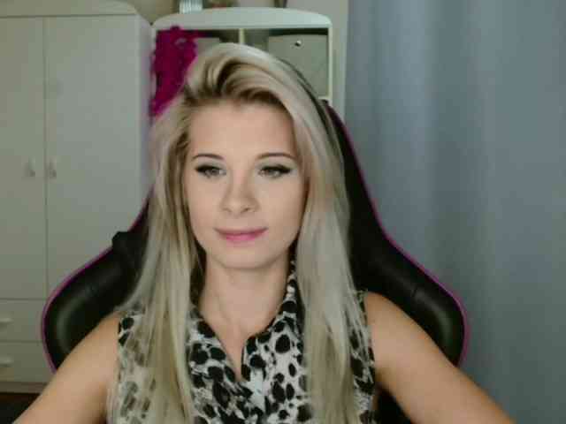 KristineNatural webcam