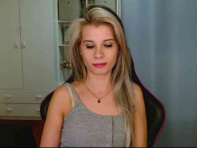 KristineNatural webcam