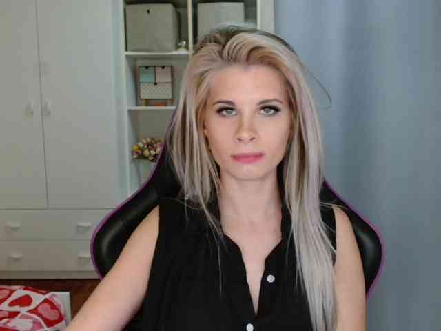 KristineNatural webcam