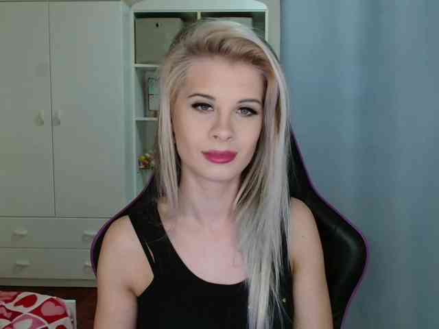 KristineNatural webcam