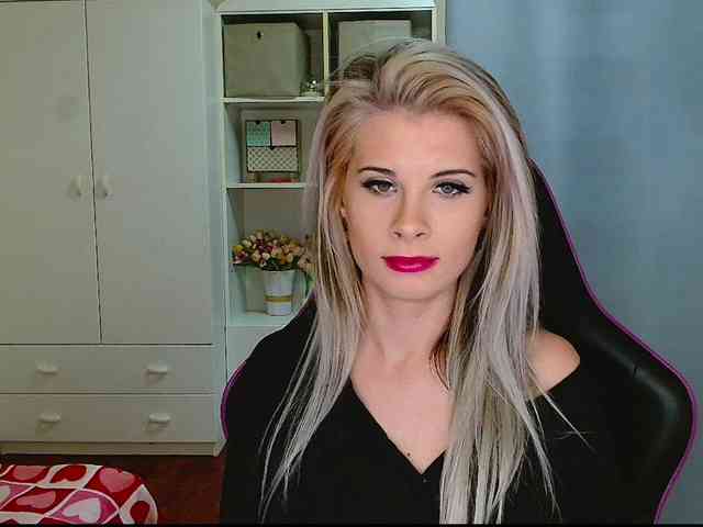 KristineNatural webcam