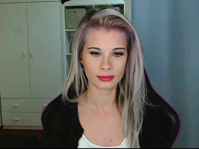 KristineNatural webcam