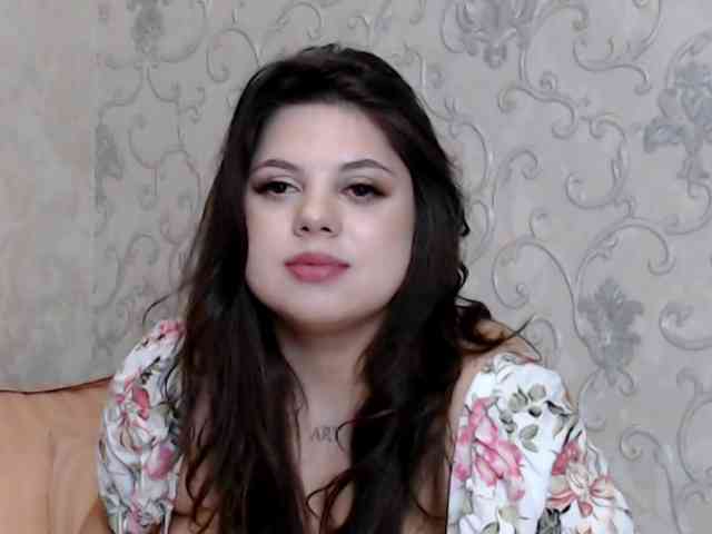 Lola-Cash webcam