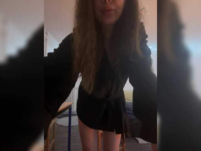 AnnaHott's BongaCams show and profile