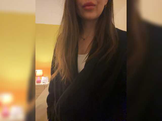 AnnaHott's BongaCams show and profile