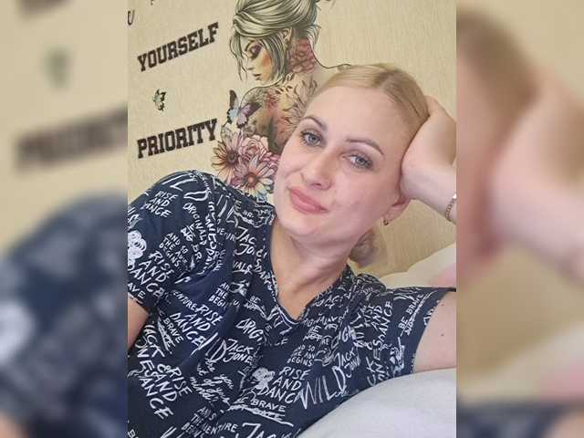 Enni1's BongaCams show and profile