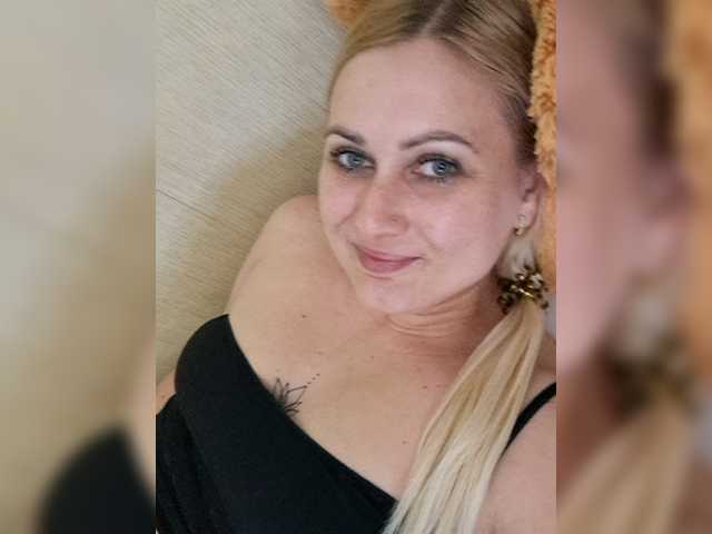Enni1's BongaCams show and profile