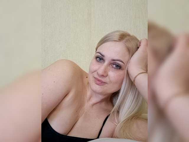 Enni1's BongaCams show and profile